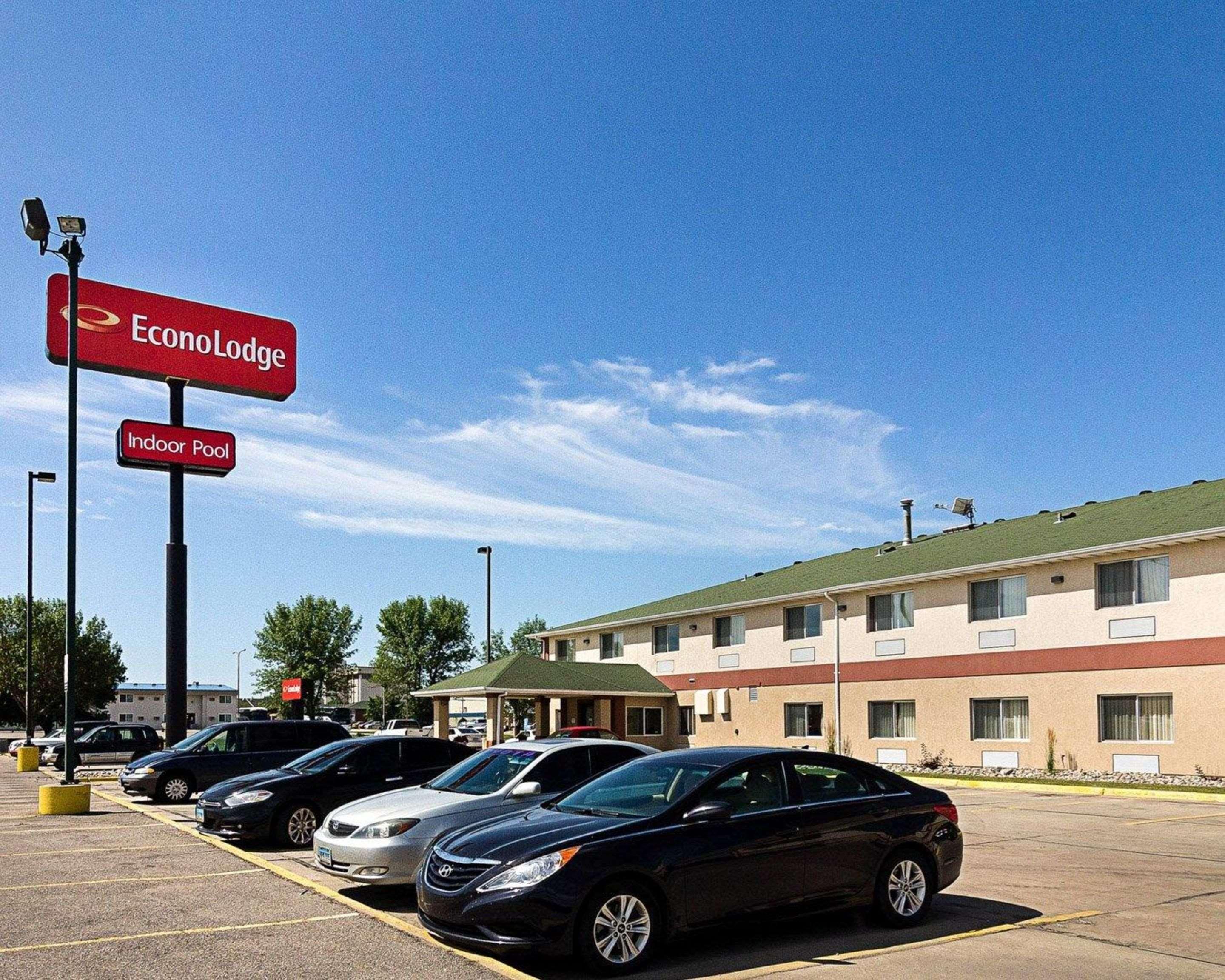 Econo Lodge Fargo Exterior photo