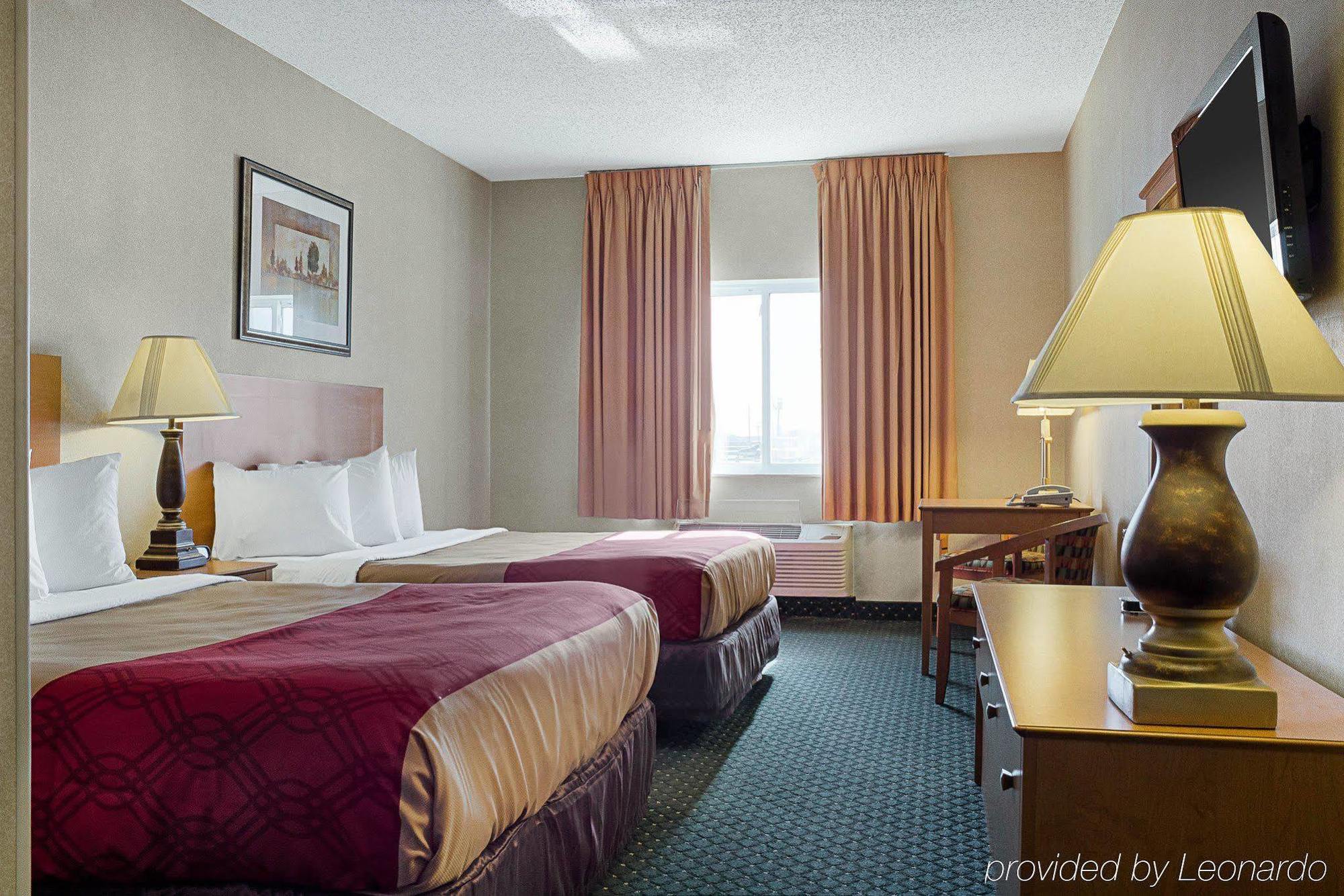 Econo Lodge Fargo Exterior photo