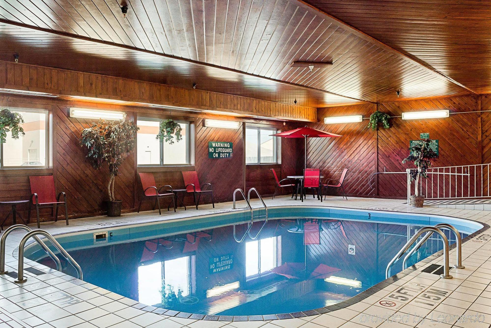 Econo Lodge Fargo Exterior photo